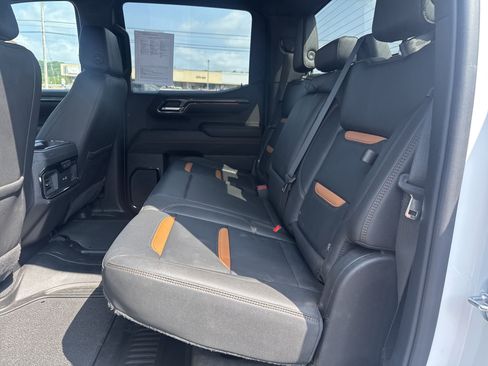 Used 2023 GMC Sierra 1500 AT4 image 13