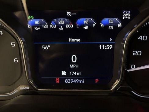 Used 2021 GMC Yukon SLT w/ SLT Premium Package image 13