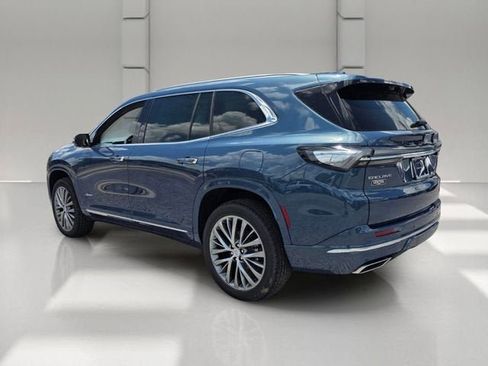Used 2026 Buick Enclave Avenir w/ Super Cruise Package FWD image 3