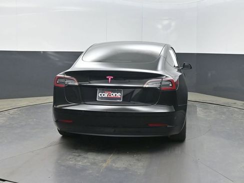 Used 2021 Tesla Model 3 Standard Range Plus image 23
