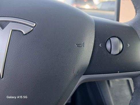 Used 2022 Tesla Model Y Long Range AWD/4WD image 48
