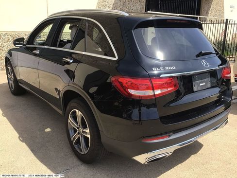 Used 2019 Mercedes-Benz GLC 300 image 6