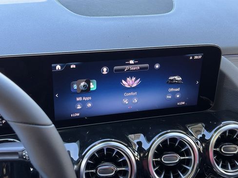 Used 2026 Mercedes-Benz GLA 250 4MATIC image 18