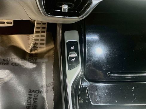 Used 2022 Kia Sorento SX Prestige w/ Panoramic Sunroof Package AWD/4WD image 21