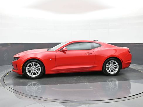 Used 2021 Chevrolet Camaro LS RWD image 9