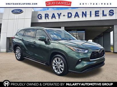 Used 2023 Toyota Highlander Limited