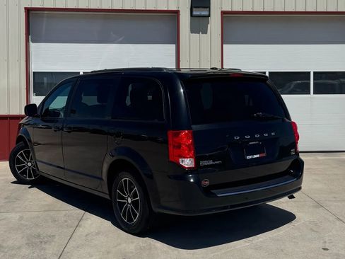 Used 2019 Dodge Grand Caravan GT image 18