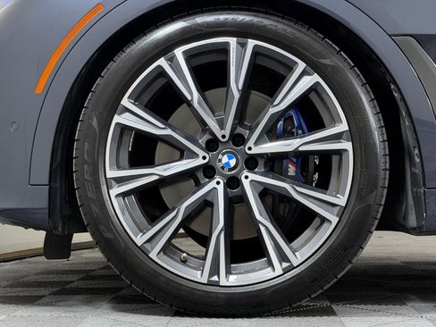 Used 2021 BMW X7 M50i w/ Dynamic Handling Package AWD/4WD image 12