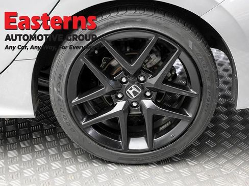 Used 2022 Honda Civic Sport image 8