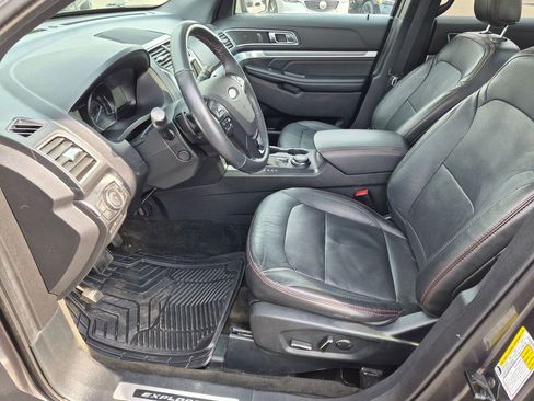 Used 2018 Ford Explorer Sport w/ Equipment Group 401A AWD/4WD image 10