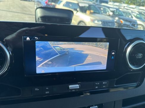 Used 2025 Mercedes-Benz Sprinter 2500 image 10