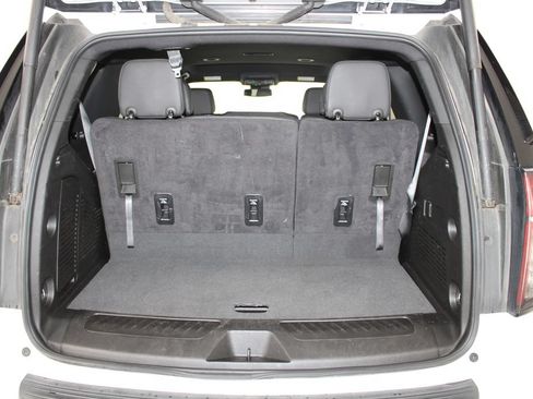 Used 2024 Chevrolet Tahoe LT RWD image 14