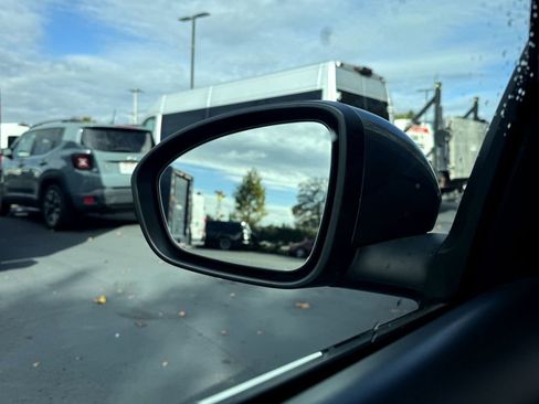 Used 2024 Nissan Sentra SV image 13