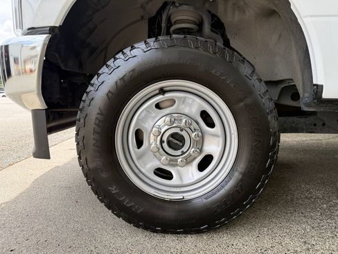 Used 2022 Ford F350 XL w/ Power Equipment Group AWD/4WD image 19