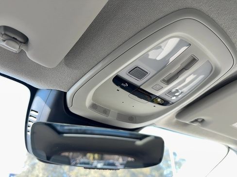 New 2026 Volvo XC40 B5 Ultra w/ Protection Package Premier image 23