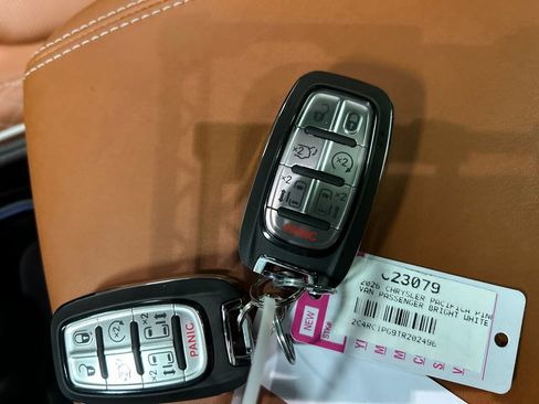 New 2026 Chrysler Pacifica Pinnacle image 20