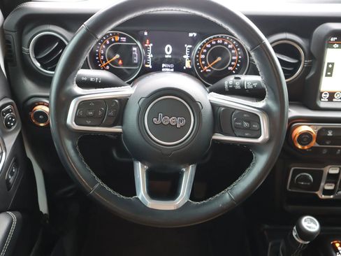 Used 2021 Jeep Wrangler Unlimited Sahara image 12