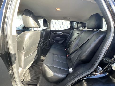 Used 2018 Nissan Rogue Sport SL image 24