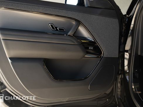 Used 2025 Land Rover Range Rover Sport Dynamic SE image 15