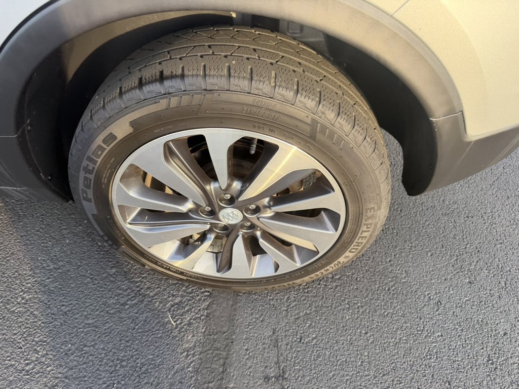 Certified 2022 Buick Encore Preferred AWD/4WD image 14