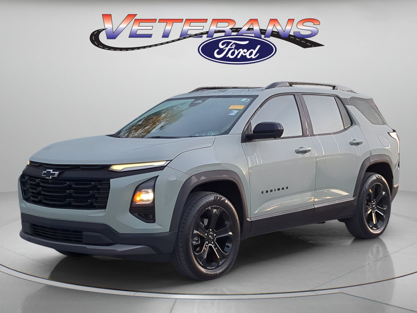 Used 2025 Chevrolet Equinox LT w/ Convenience Package II FWD image 1