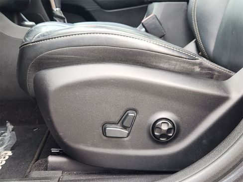 Used 2016 Jeep Cherokee Limited image 23