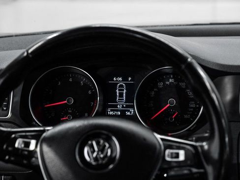 Used 2017 Volkswagen Jetta SE image 24