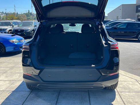 Used 2026 Chevrolet Equinox EV LT FWD image 8
