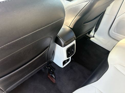 Used 2018 Jeep Compass Latitude image 32