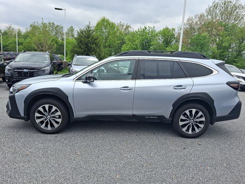 Certified 2023 Subaru Outback Limited AWD/4WD image 8