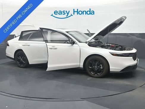 Certified 2025 Honda Accord SE image 35