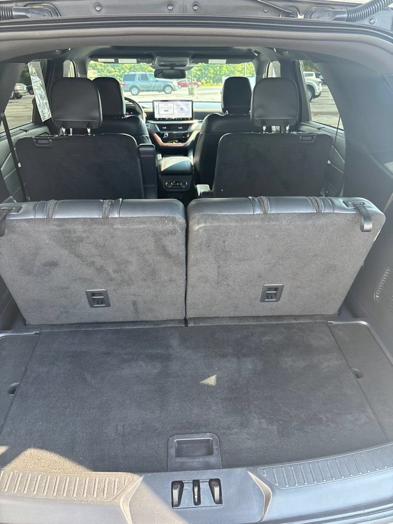 Used 2025 Ford Explorer ST AWD/4WD image 30
