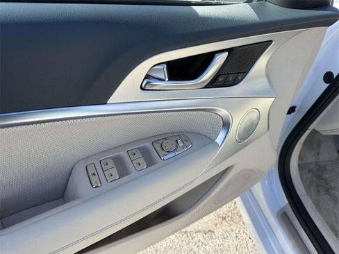 Certified 2026 Genesis G70 2.5T Prestige image 12