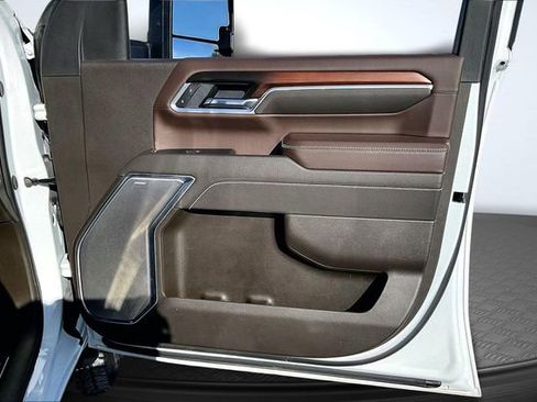Used 2025 GMC Sierra 3500 Denali w/ Denali Reserve Package image 29