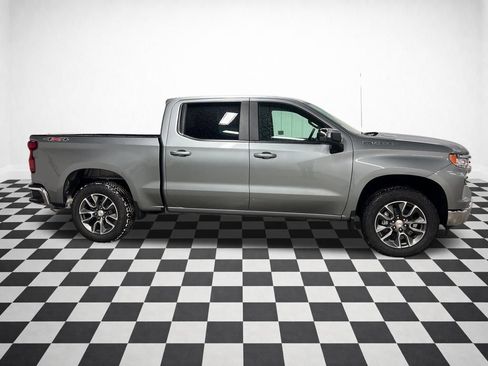 New 2026 Chevrolet Silverado 1500 LT image 2