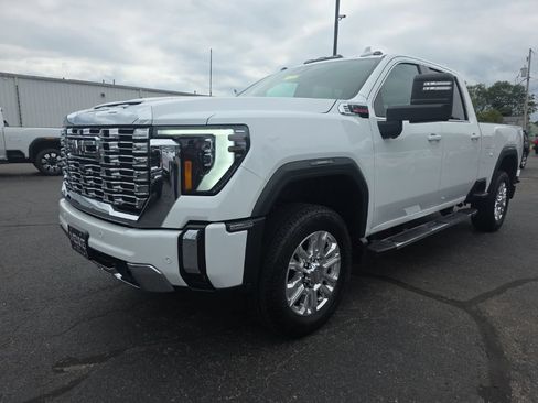 Used 2024 GMC Sierra 3500 Denali w/ Denali Reserve Package AWD/4WD image 13