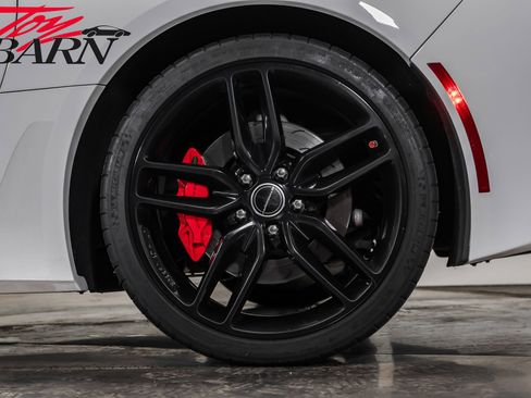 Used 2014 Chevrolet Corvette Stingray Convertible w/ 3LT Preferred Equipment Group image 27