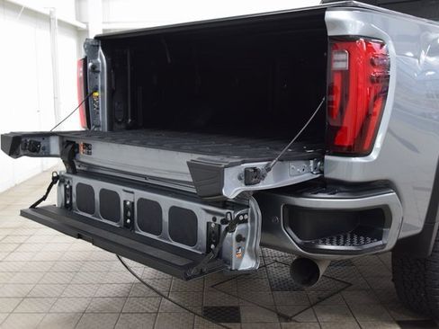 Used 2024 GMC Sierra 3500 Denali Ultimate image 27