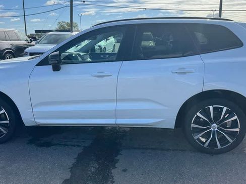 Used 2023 Volvo XC60 B5 Plus w/ Climate Package AWD/4WD image 8