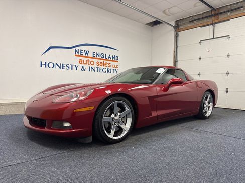 Used 2008 Chevrolet Corvette Coupe w/ Preferred Equipment Group RWD image 3