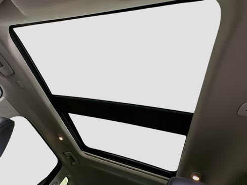 Used 2023 Nissan Rogue SL FWD image 24