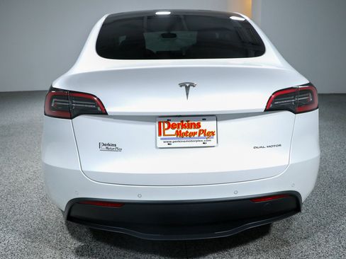 Used 2021 Tesla Model Y Long Range AWD/4WD image 8