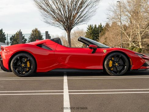 Used 2025 Ferrari SF90 Spider image 9