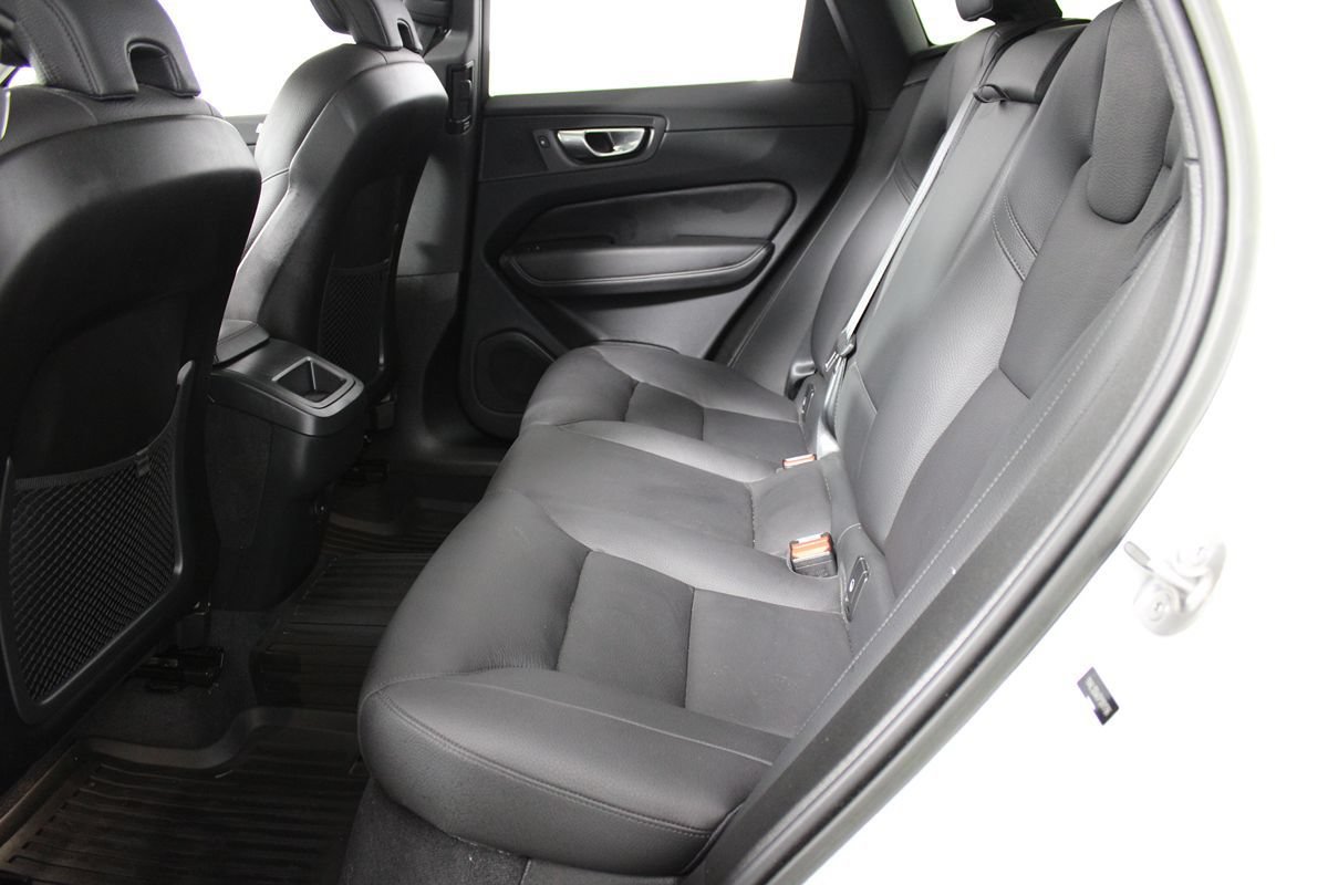 Used 2023 Volvo XC60 B5 Plus w/ Climate Package FWD image 21