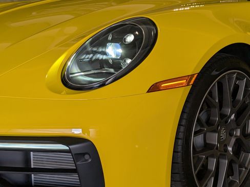 Certified 2022 Porsche 911 Carrera RWD image 12