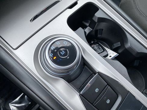 Used 2020 Ford Explorer XLT image 22