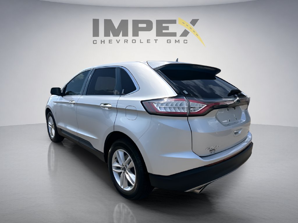 Used 2018 Ford Edge SEL FWD image 3