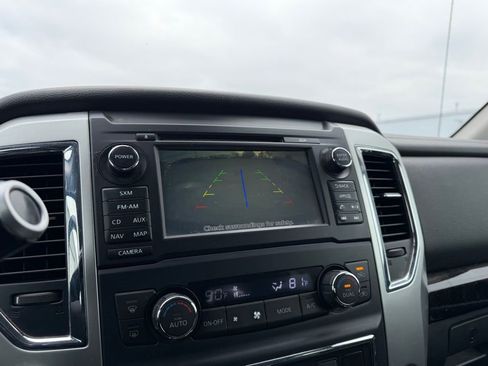 Used 2016 Nissan Titan SV image 15