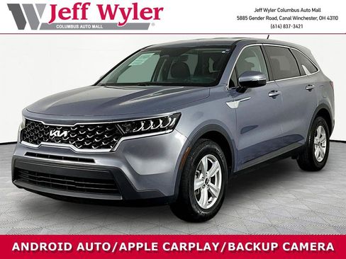 Used 2023 Kia Sorento LX FWD image 1