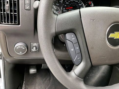 Used 2025 Chevrolet Express 3500 LT w/ LT Preferred Equipment Group RWD image 22